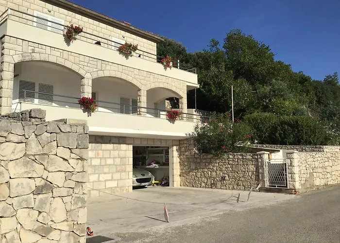 Lux Apartments